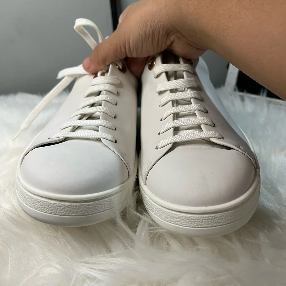 𝅺LOUIS vuitton white sneakers (size 40) check description - Picture 7 of 17